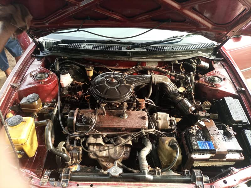 COROLLA 1998 4