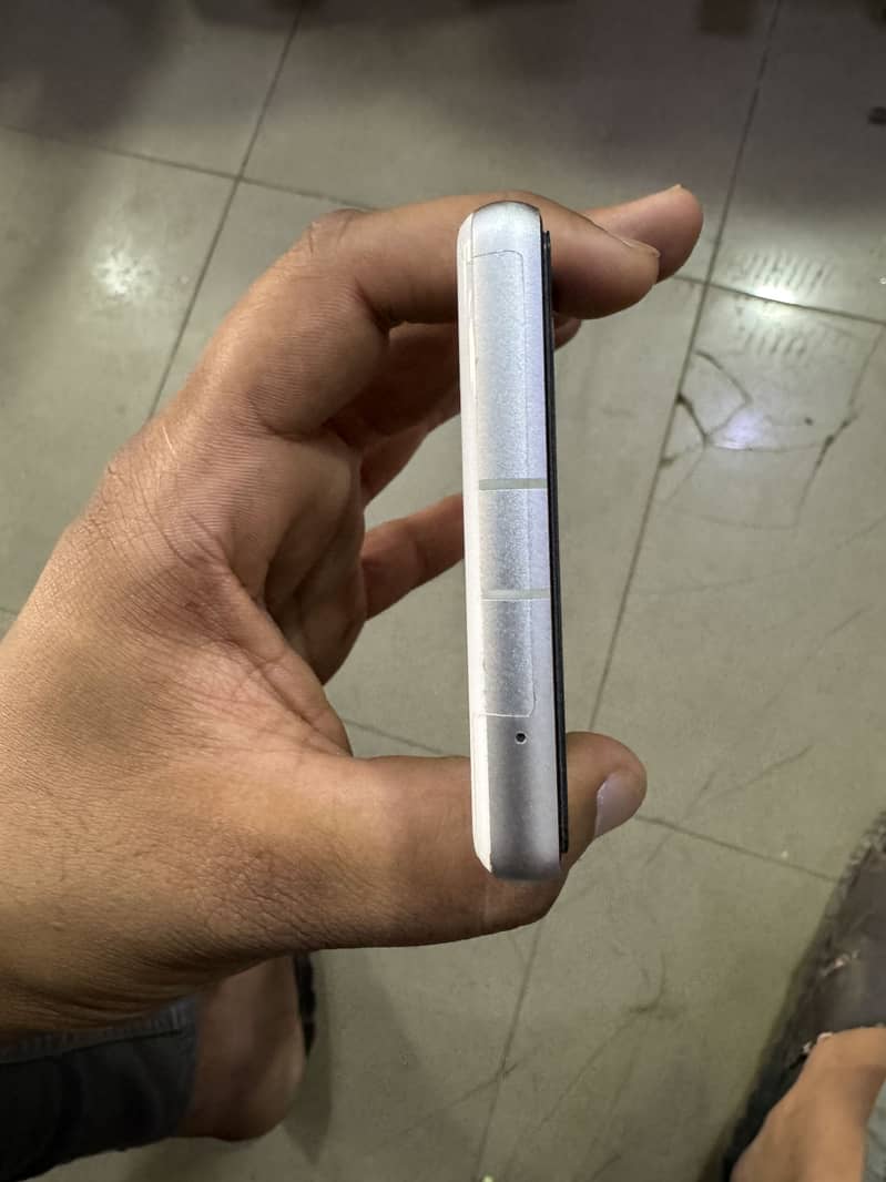 Goggle pixel 7a 9