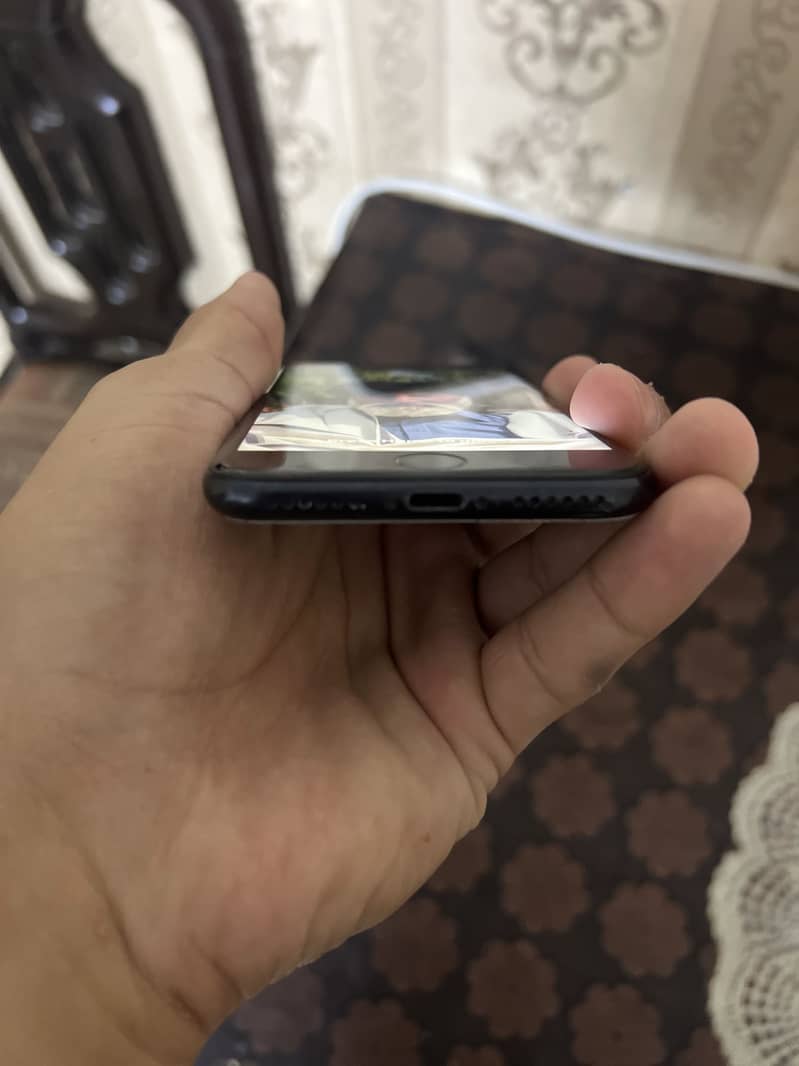 Apple iPhone SE 2