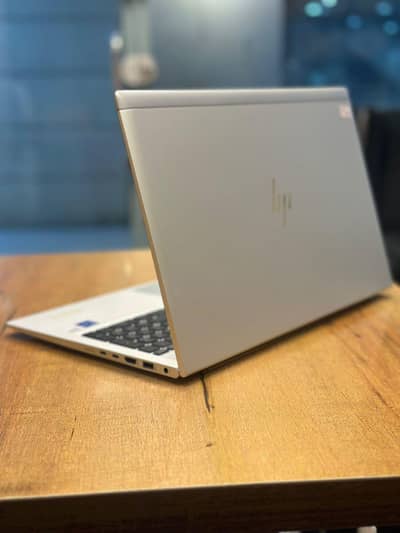HP Elite book g8