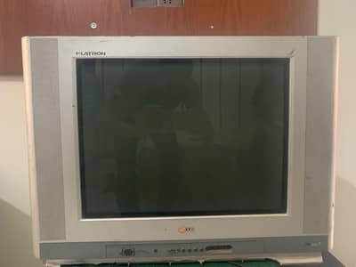LG Flatron TV ( Colour Bohat Ache Hai  )