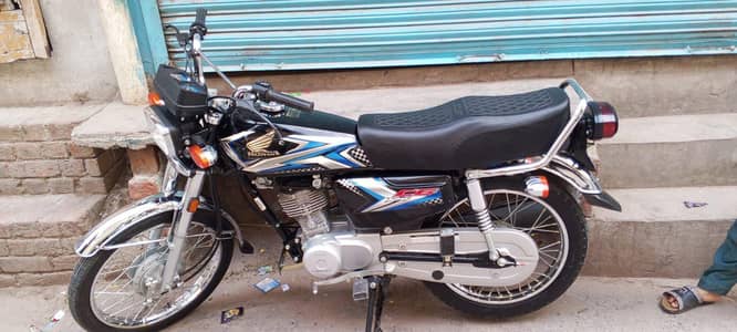 Honda 125 10 by 10 all ok