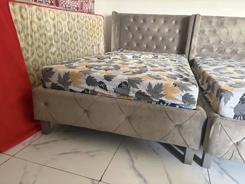 Single Bed 0