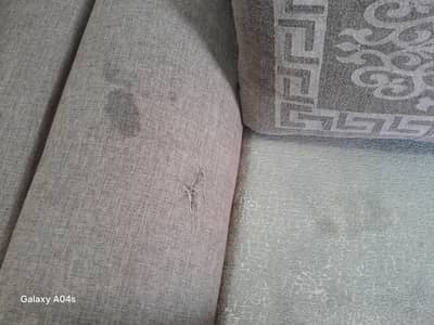 selling sofa set 6 seater