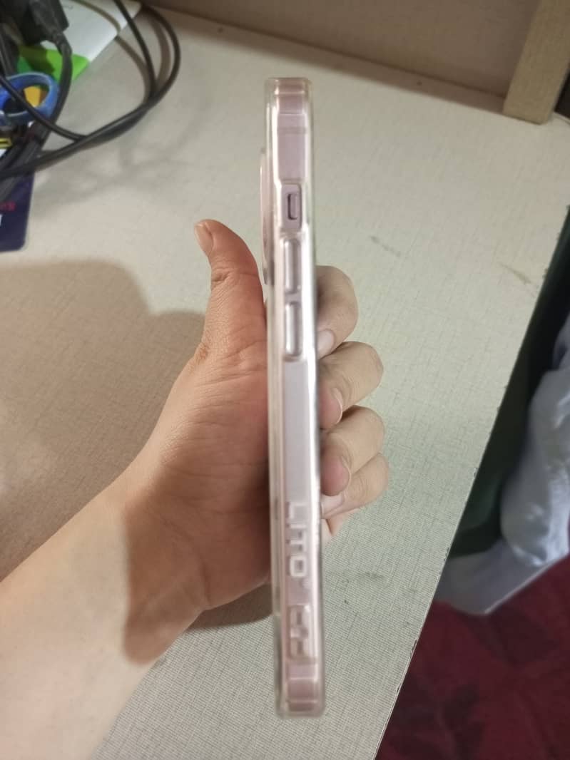 Apple iPhone 15 2