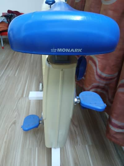monark medical based exercise cycle