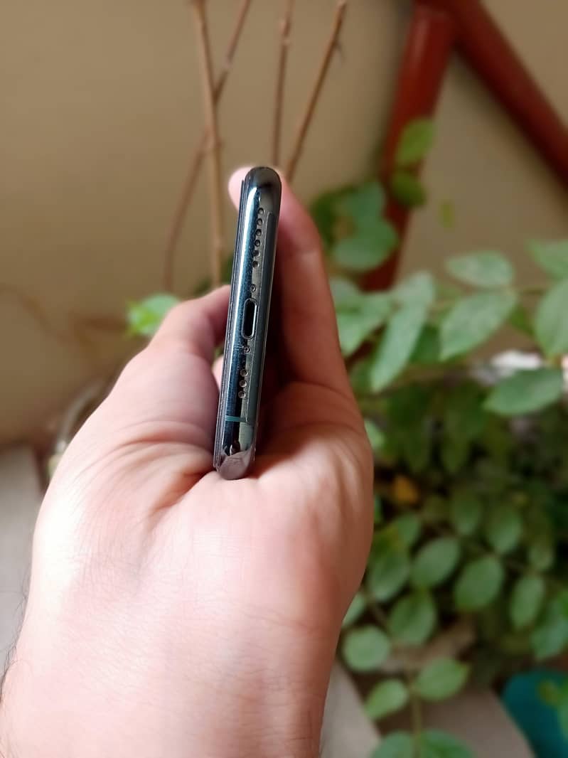 iphone 11 pro 6