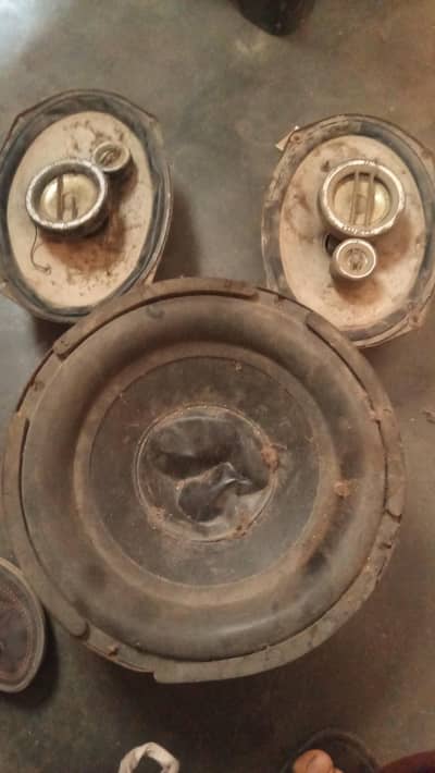 speaker set buffer and speaker