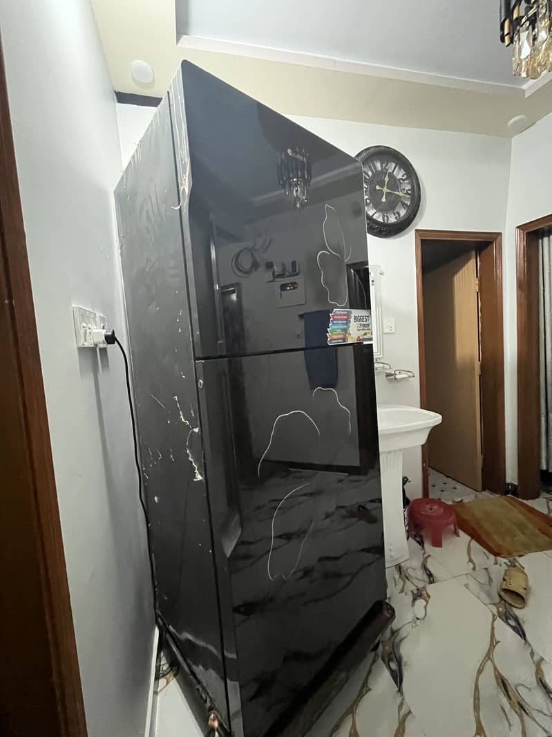 Fridge / refrigenrator 3