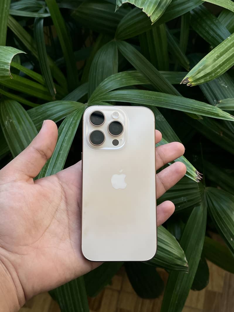 IPHONE 16 PRO JV 3