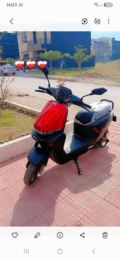 Electric scooty