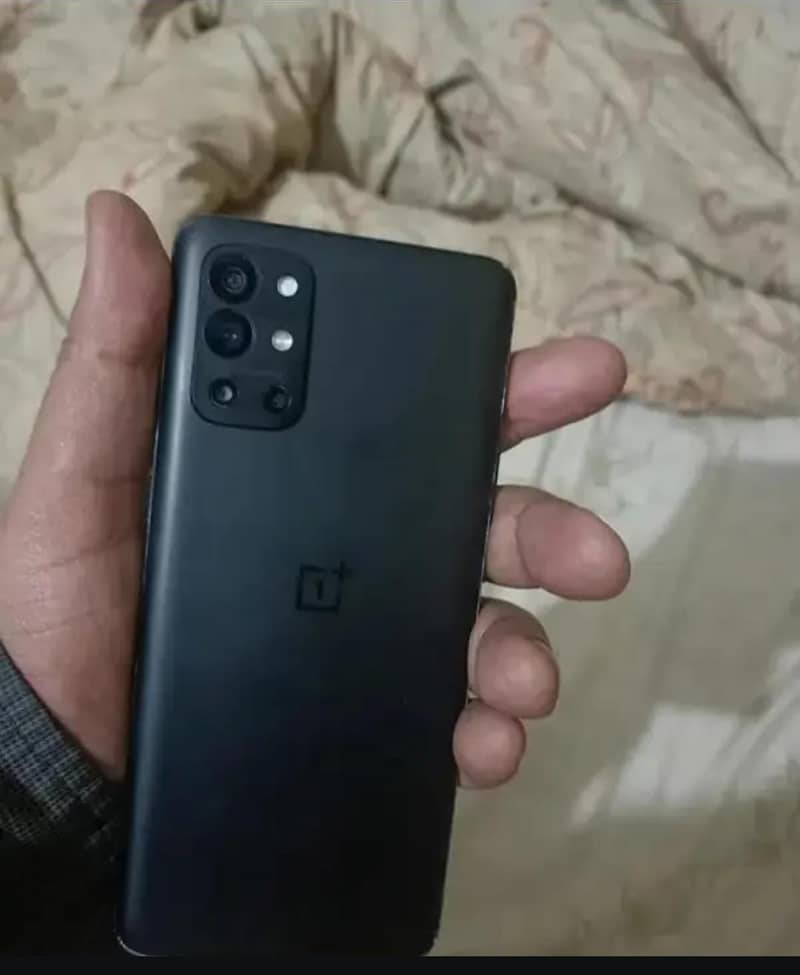 OnePlus 9r 0