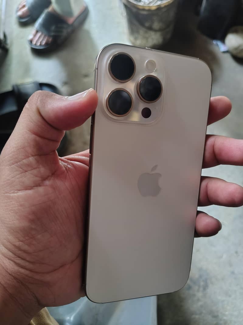 Iphone 16 pro max jv 1