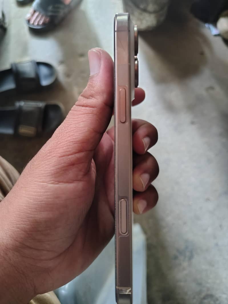Iphone 16 pro max jv 3