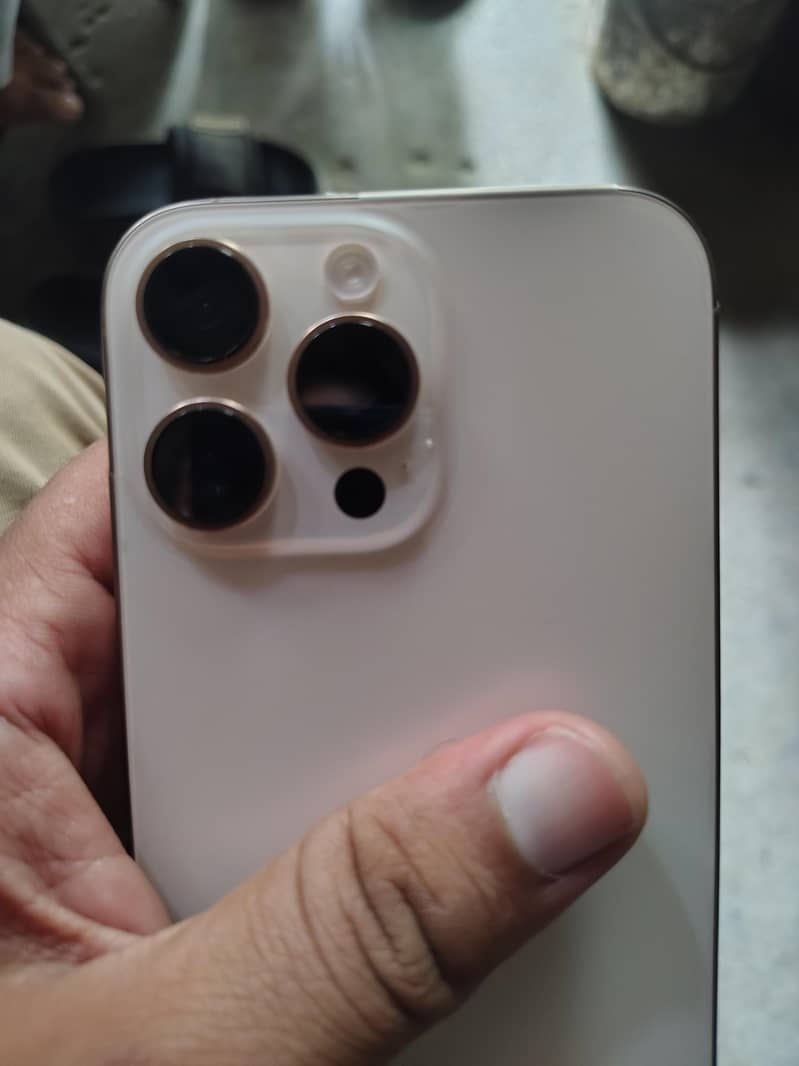 Iphone 16 pro max jv 4