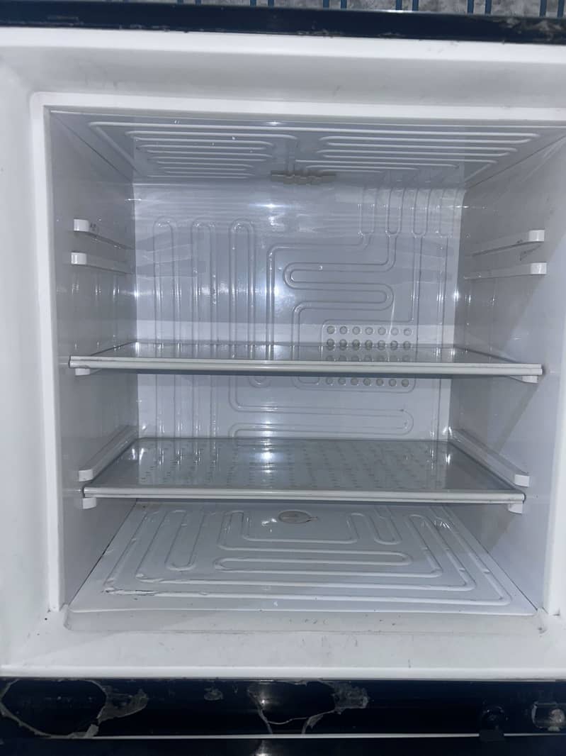 Waves refrigerator 1