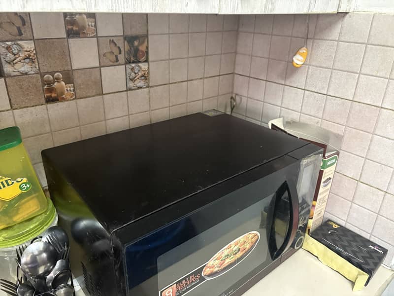 Dawlance Microwave 1