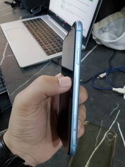 iPhone XR For sale NON PTA Factory Unlocked 64GB