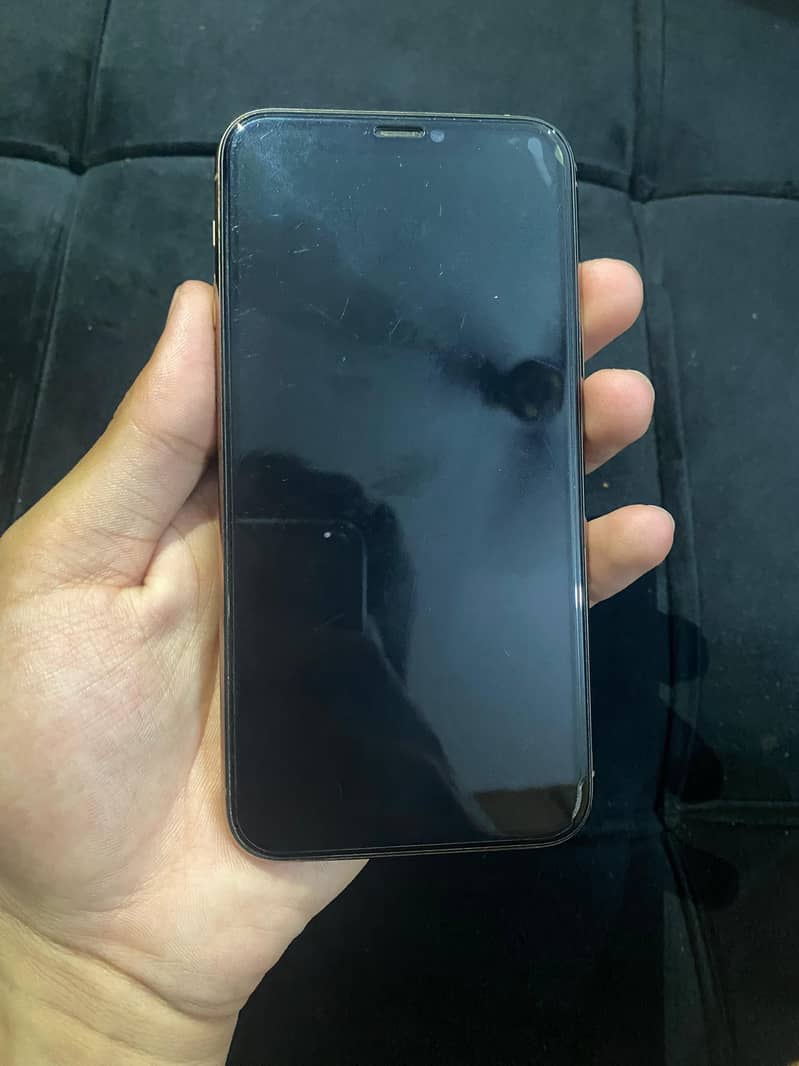 iphone 11 pro 2