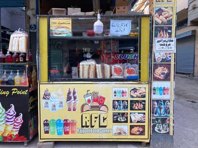 Burger & shawarma counters