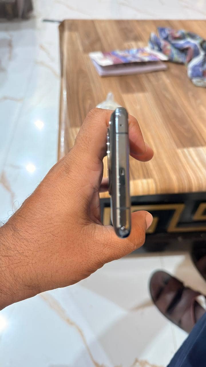 OnePlus 11 5g 13