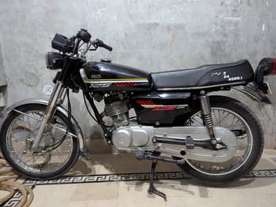 125 Honda and 48 golden number