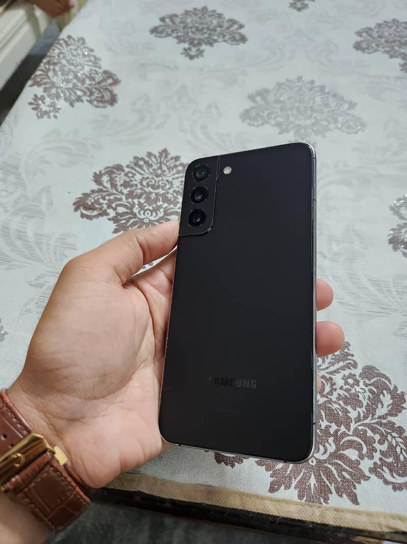 s22 plus 1