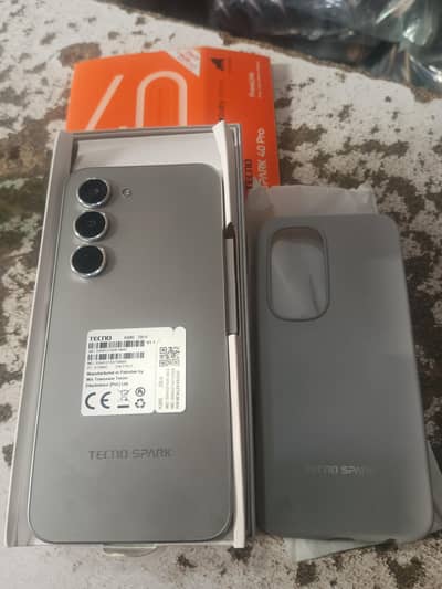 Tecno Spark 40 Pro
