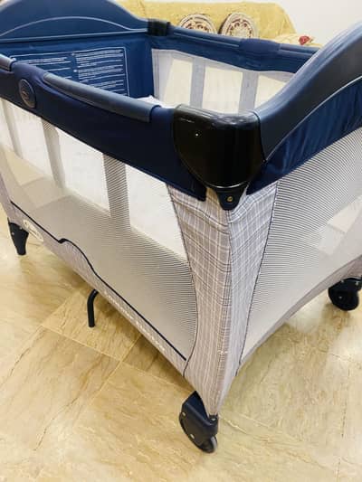 Graco baby cot pack and play