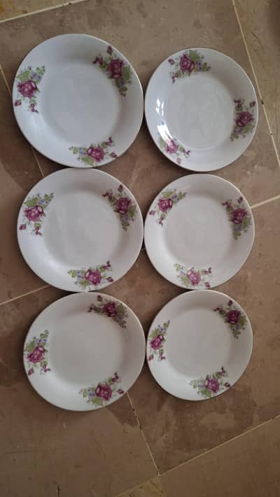 old Antique Crockeries.
