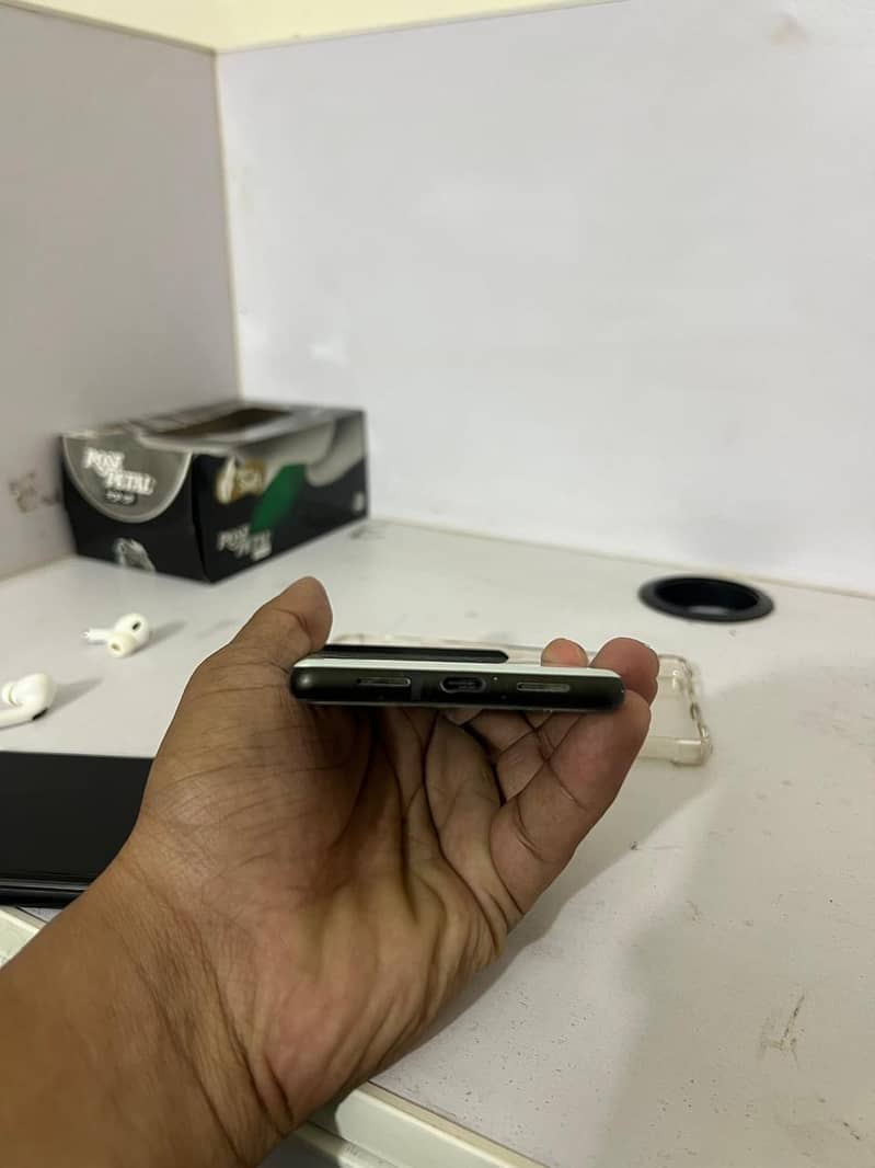 Google pixel 6 4