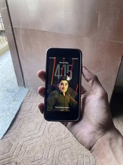 Apple iPhone SE 3