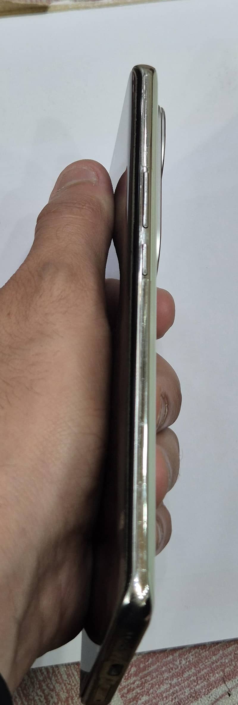 v 40 e 3