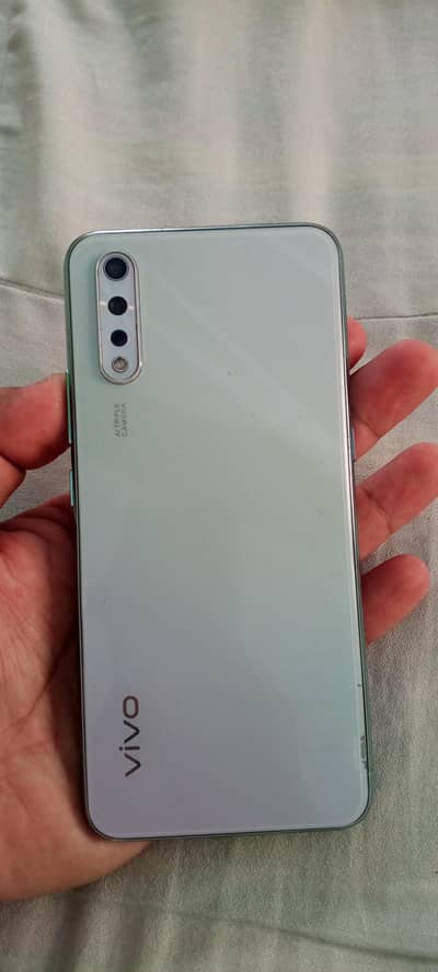 vivo s1