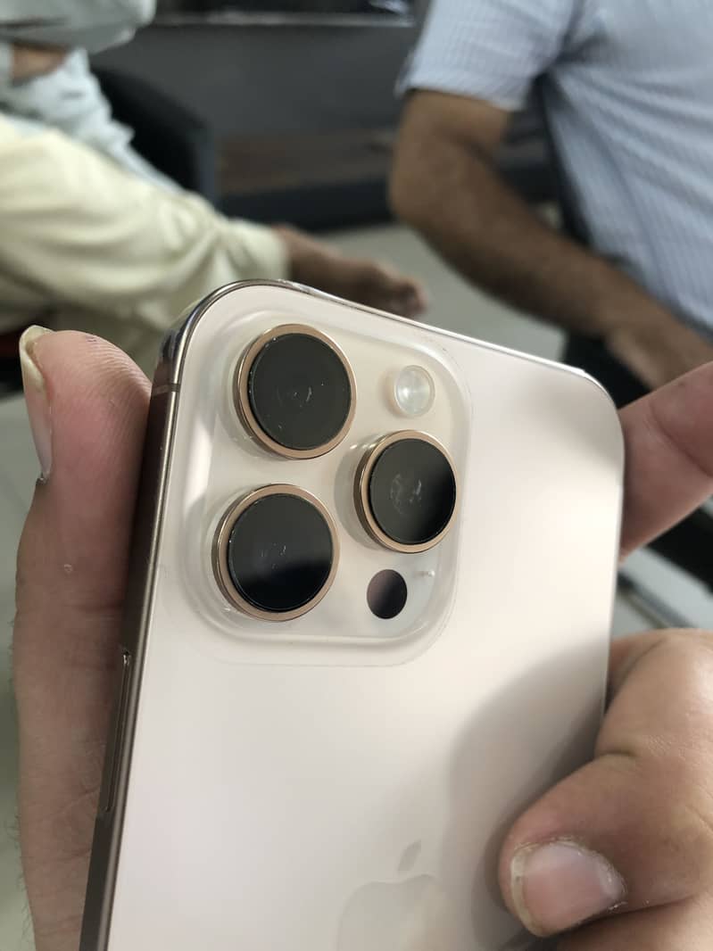 IPHONE 16 pro max 0
