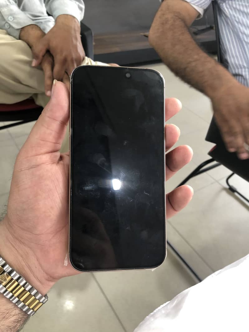 IPHONE 16 pro max 2