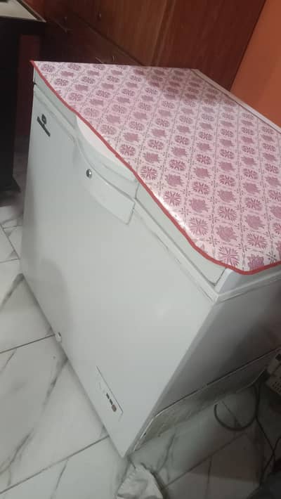 Dawlance singal door deep freezer genuine condition