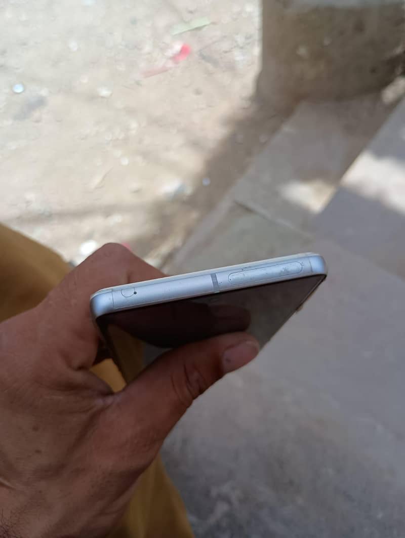 Google Pixel 7 10/10 condition 4