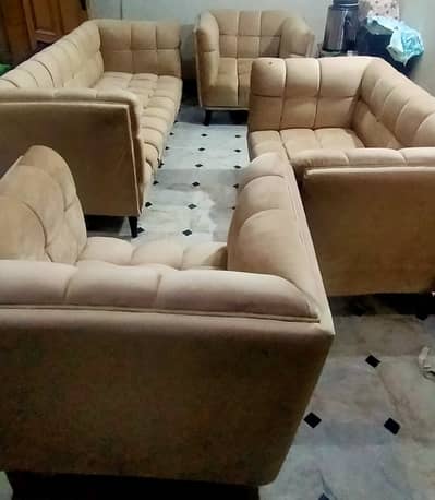 Royal look 7 seater Sofa with High Back & Arms- Condition 9/10