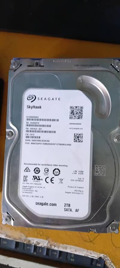Hard drive  2 tb or 320 gb