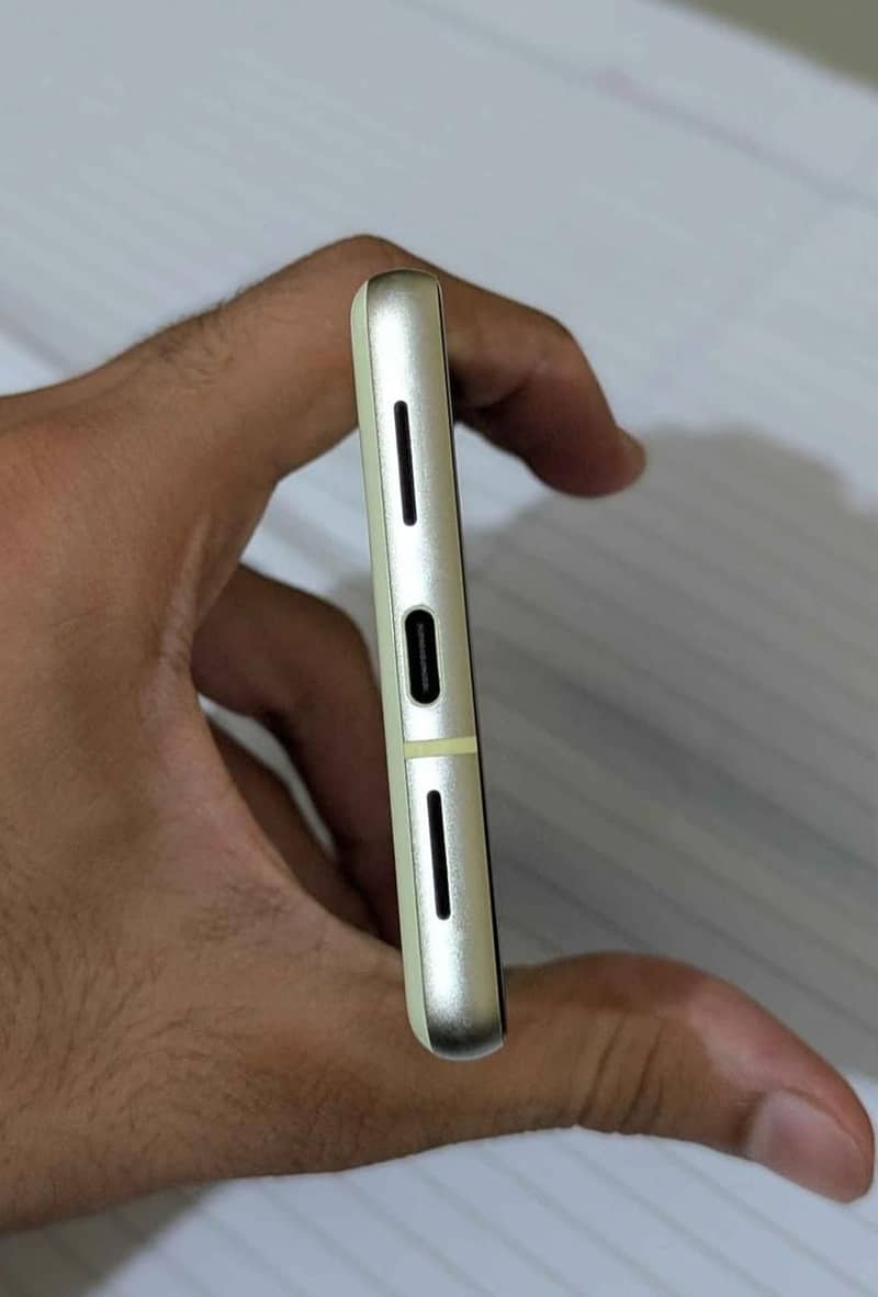 Google pixel 7 4