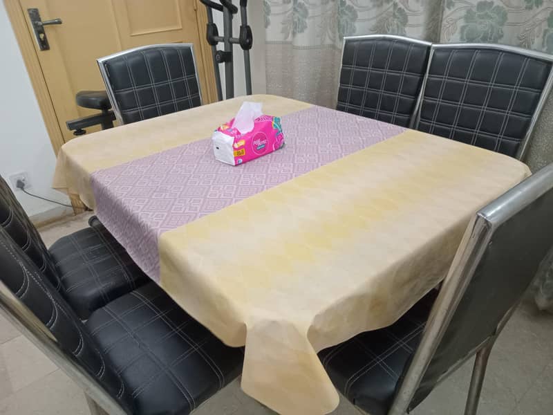 Dining table chairs 0