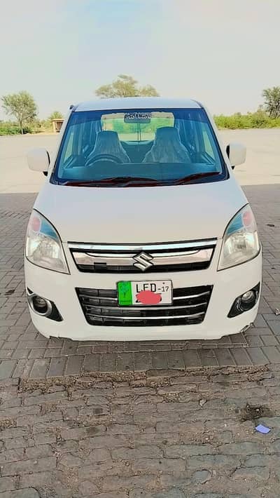 Gari Taunsa sharif main hy. 03176734726