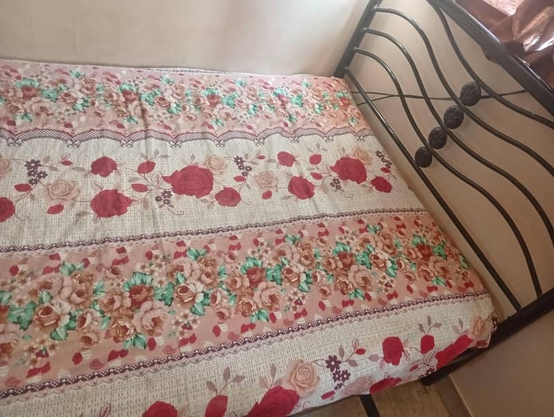 Single bed 1
