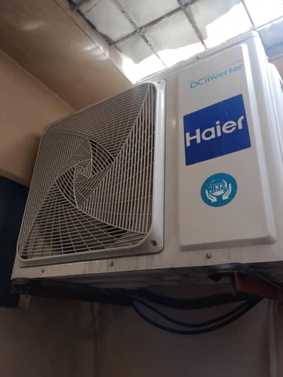 Haier AC HSU 18 HFP (Black)