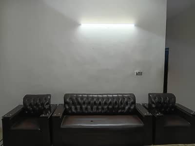 Premium 5 Seater Wooden Sofa Set – Good Condition