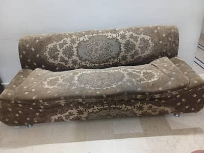 Comfortable 5 Seater Sofa Set – Good Condition