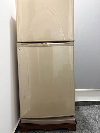 Dawlance Refrigerator for sale. Condition 9/10