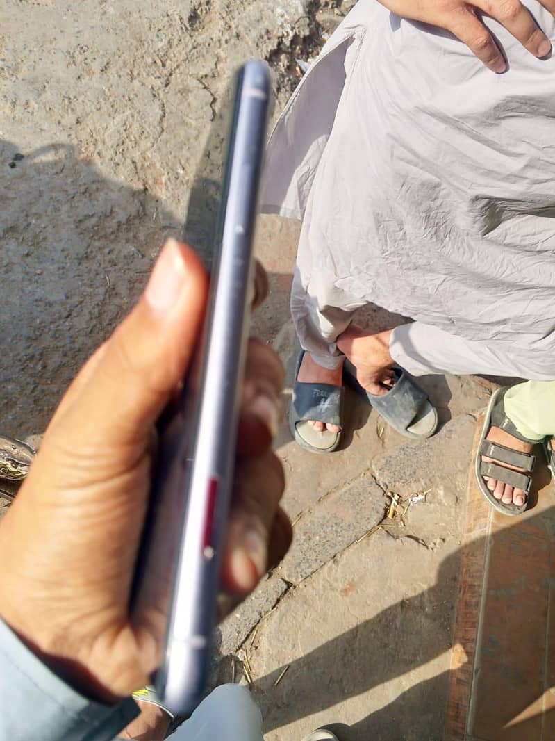 iphone 11 4