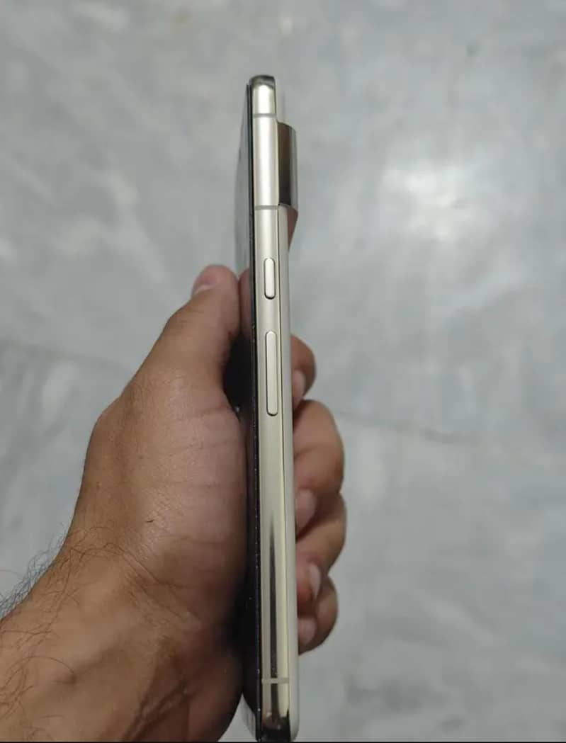 Google pixel 8pro 1